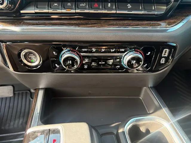 2024 GMC Sierra 1500 4WD Crew Cab Short Box Elevation with 3SB