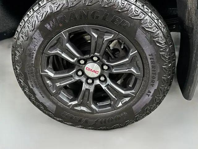 2023 GMC Canyon 4WD Crew Cab Short Box Elevation
