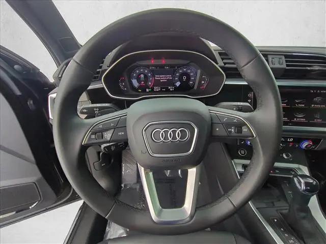 2025 Audi Q3 Premium 45 TFSI S line quattro Tiptronic