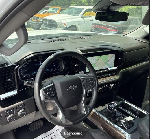 2024 Chevrolet Silverado 1500 4WD Crew Cab Short Bed RST