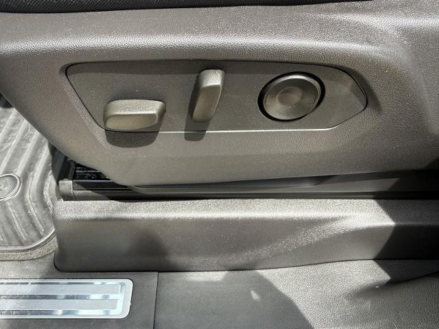 2024 GMC Sierra 1500 4WD Crew Cab Short Box Elevation with 3VL