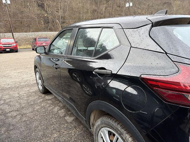 2021 Nissan Kicks S Xtronic CVT