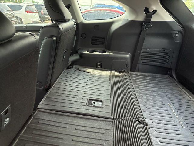 2023 Toyota Highlander Hybrid Platinum