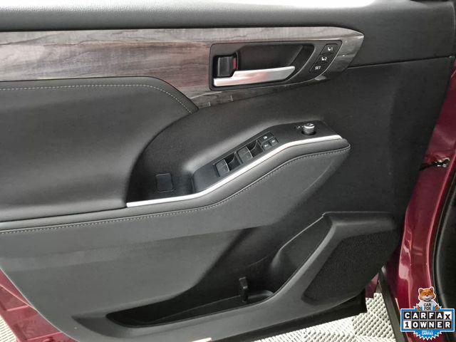 2023 Toyota Highlander Hybrid Platinum