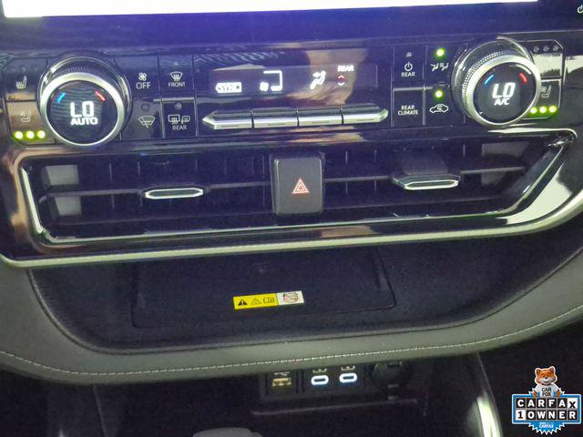 2023 Toyota Highlander Hybrid Platinum