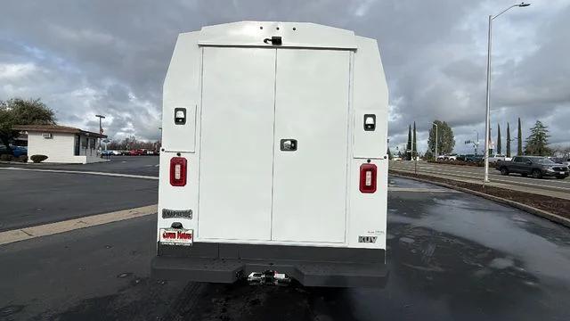 2024 Ford Transit Cutaway Base