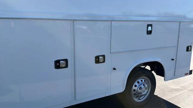 2024 Ford Transit Cutaway Base