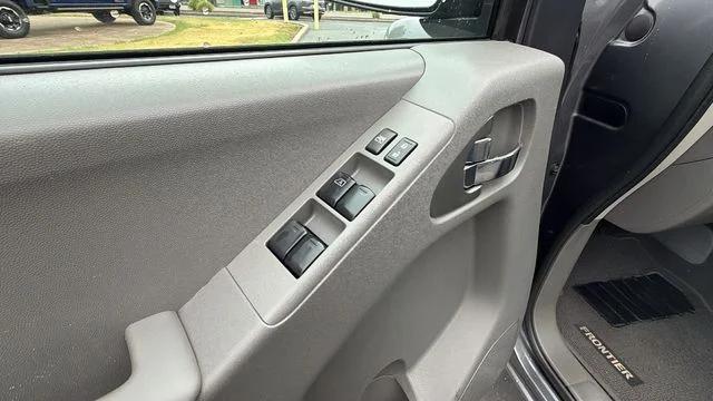 2020 Nissan Frontier Crew Cab SV 4x4