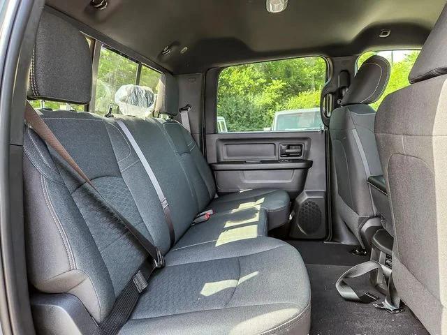 2026 Ram 2500 Black Express Crew Cab 4x4 64 Box