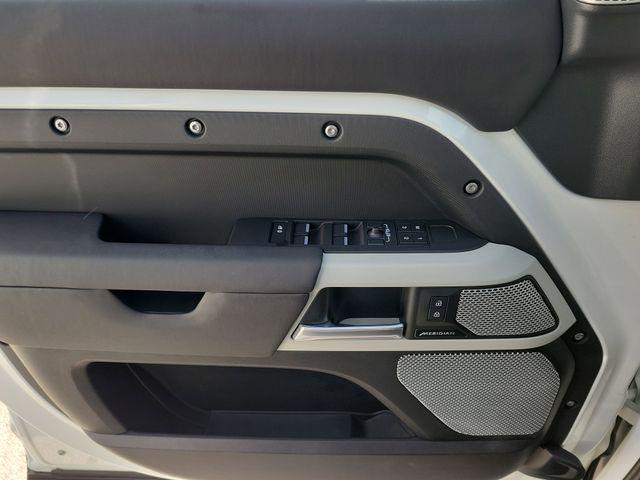 2024 Land Rover Defender 130 P300 S