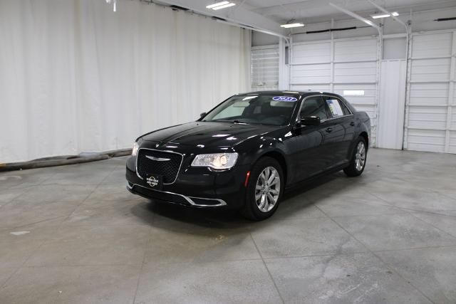 2023 Chrysler 300 Touring AWD
