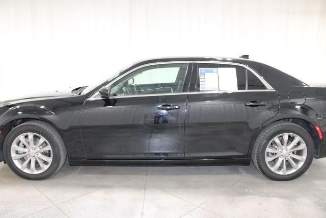 2023 Chrysler 300 Touring AWD