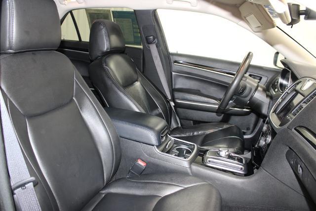 2023 Chrysler 300 Touring AWD
