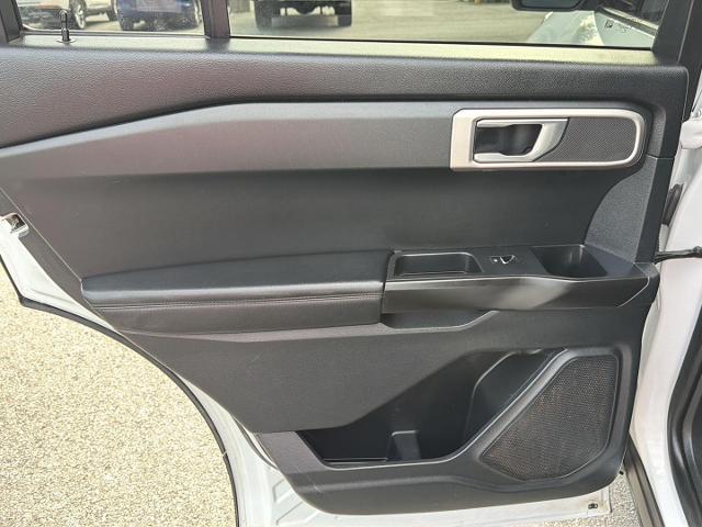 2020 Ford Explorer Base