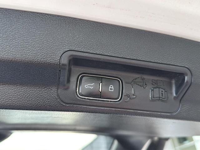 2020 Ford Explorer Base