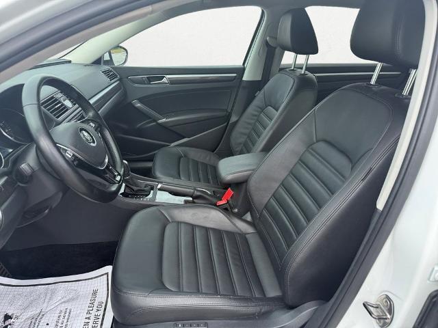 2017 Volkswagen Passat 1.8T SEL Premium