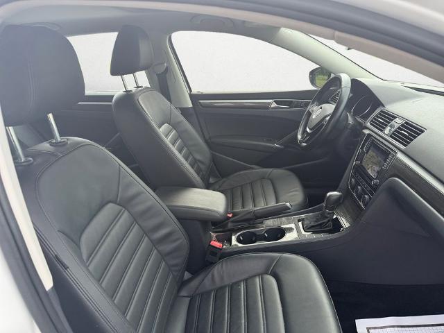 2017 Volkswagen Passat 1.8T SEL Premium