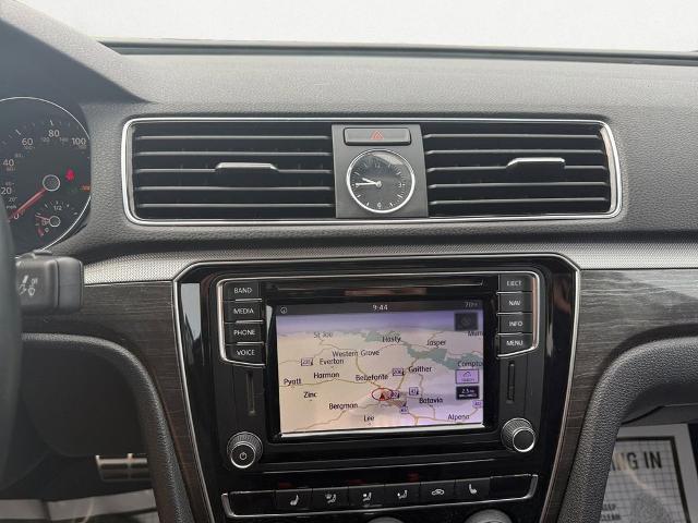 2017 Volkswagen Passat 1.8T SEL Premium