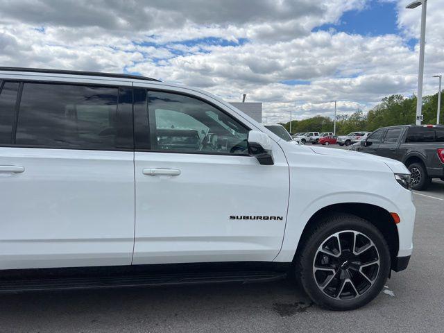 2022 Chevrolet Suburban 4WD RST
