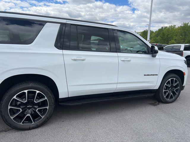 2022 Chevrolet Suburban 4WD RST