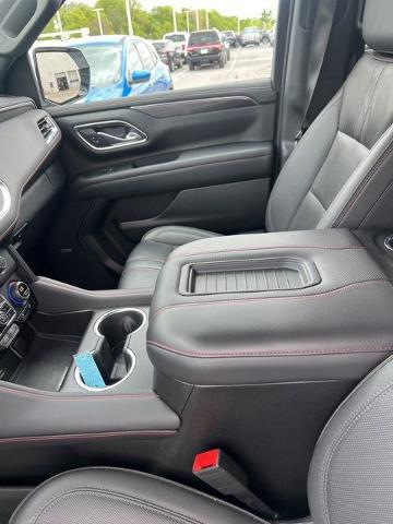 2022 Chevrolet Suburban 4WD RST
