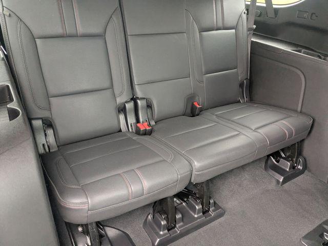 2022 Chevrolet Suburban 4WD RST