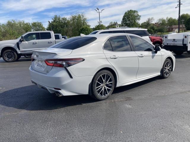 2022 Toyota Camry SE AWD