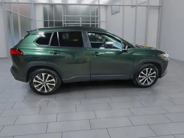 2025 Toyota Corolla Cross XLE