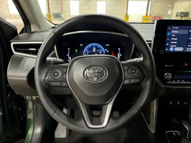 2025 Toyota Corolla Cross XLE
