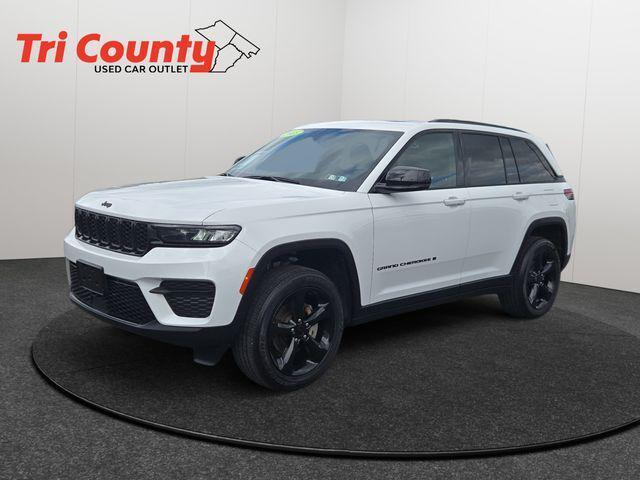 2023 Jeep Grand Cherokee Altitude 4x4 2023 Jeep Grand Cherokee Altitude 4x4