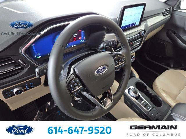 2022 Ford Escape Titanium Hybrid