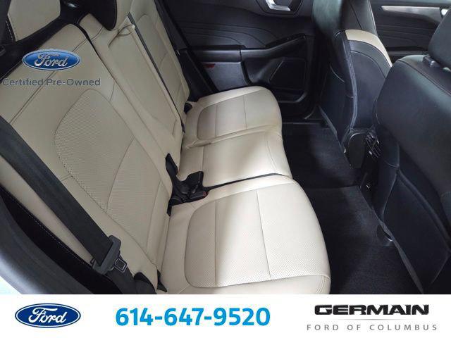 2022 Ford Escape Titanium Hybrid