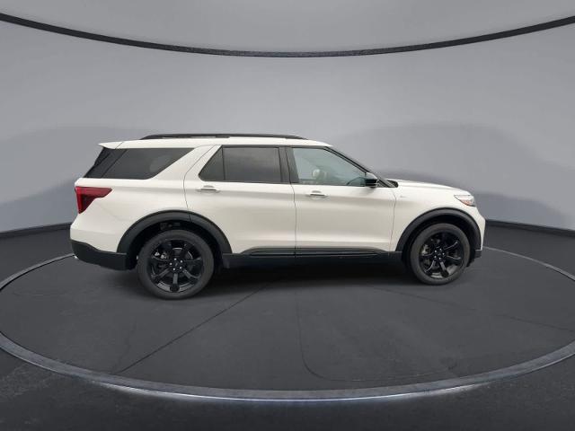 2024 Ford Explorer ST-Line