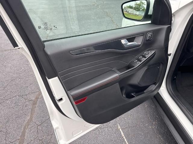 2025 Ford Escape ST-Line Elite