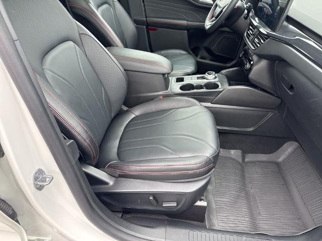 2025 Ford Escape ST-Line Elite