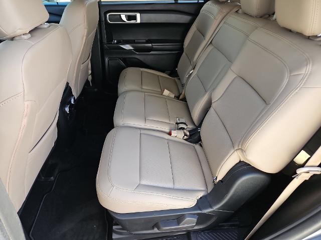 2023 Ford Explorer Base