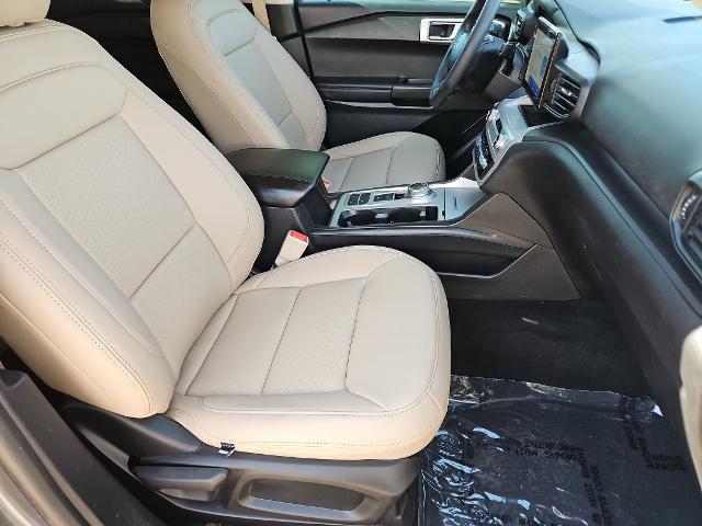 2023 Ford Explorer Base