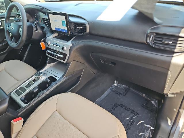 2023 Ford Explorer Base