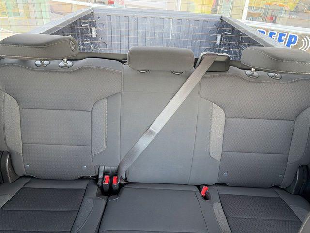 2023 Chevrolet Silverado 1500 4WD Double Cab Standard Bed LT with 2FT