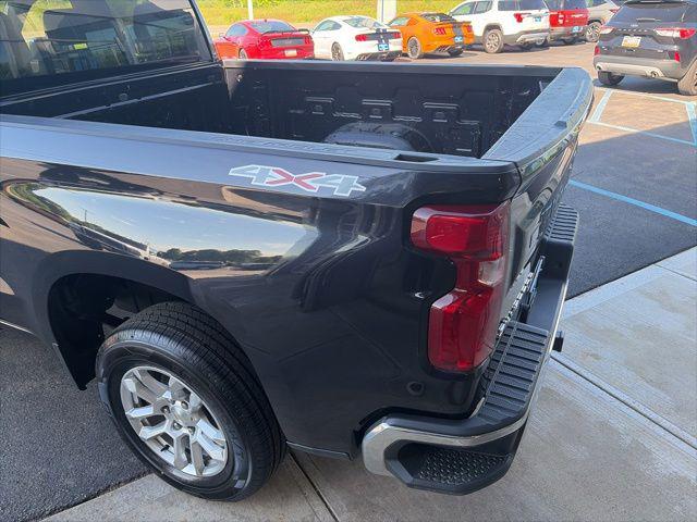 2023 Chevrolet Silverado 1500 4WD Double Cab Standard Bed LT with 2FT