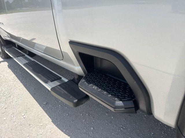 2023 GMC Sierra 2500HD 4WD Crew Cab Standard Bed Denali