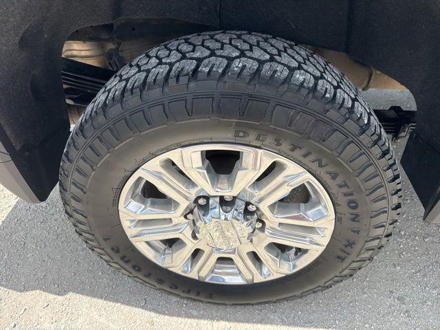 2023 GMC Sierra 2500HD 4WD Crew Cab Standard Bed Denali