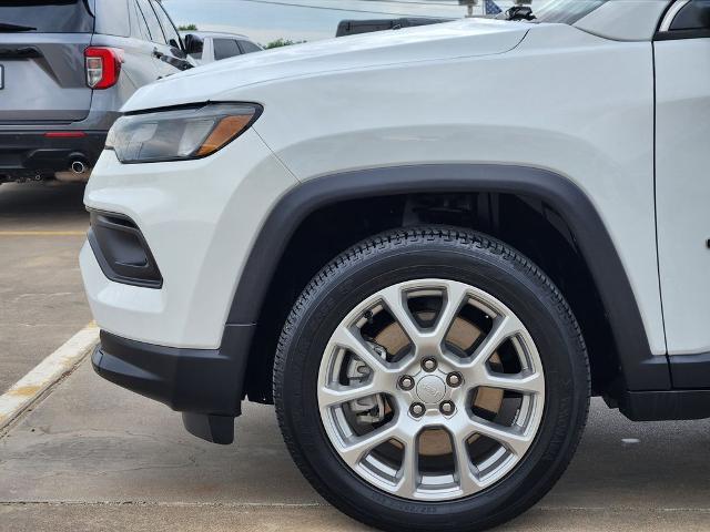 2024 Jeep Compass Latitude Lux FWD