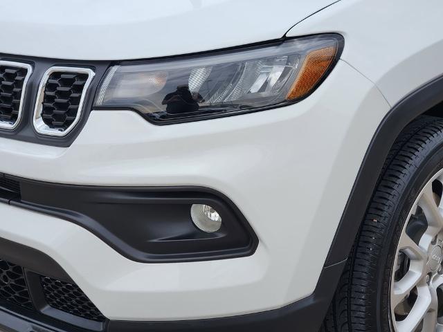 2024 Jeep Compass Latitude Lux FWD