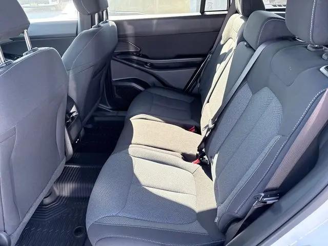 2026 Jeep Cherokee Laredo 4x4