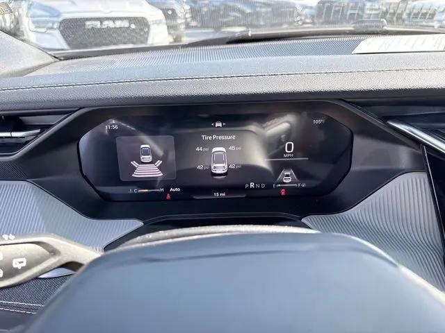 2026 Jeep Cherokee Laredo 4x4