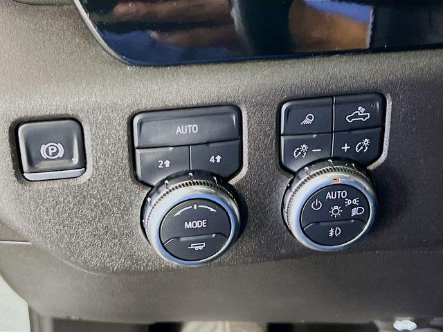 2025 GMC Sierra 1500 4WD Crew Cab Short Box SLT
