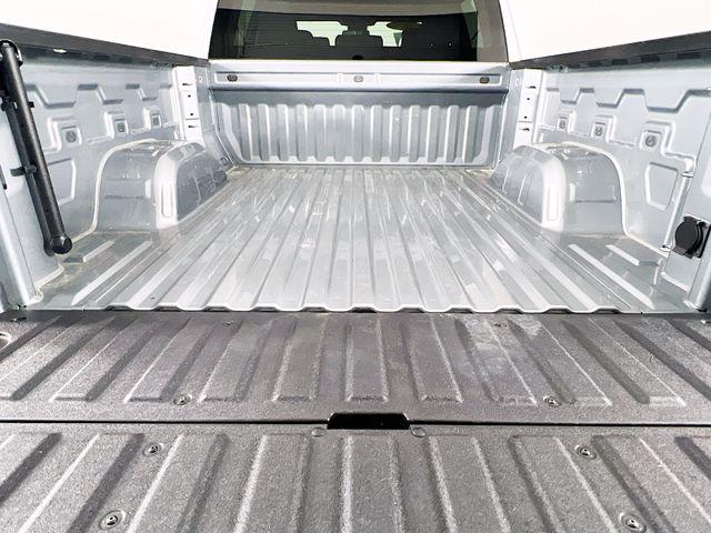 2025 GMC Sierra 1500 4WD Crew Cab Short Box SLT