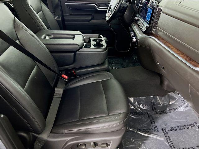 2025 GMC Sierra 1500 4WD Crew Cab Short Box SLT