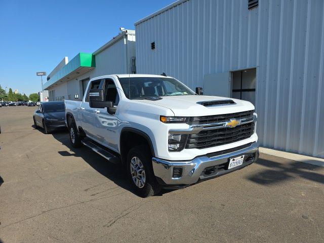 2024 Chevrolet Silverado 2500HD 4WD Crew Cab Standard Bed LT for sale in Selma, CA